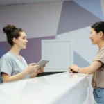 Gestion des visiteurs en entreprise : registre, badge et obligations